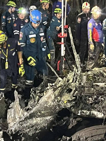 泰国坠机中国遇难者本计划26日回国，一场近在咫尺的归途，成了永别